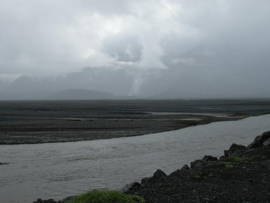 Eyjafjallajökull in den Wolken
