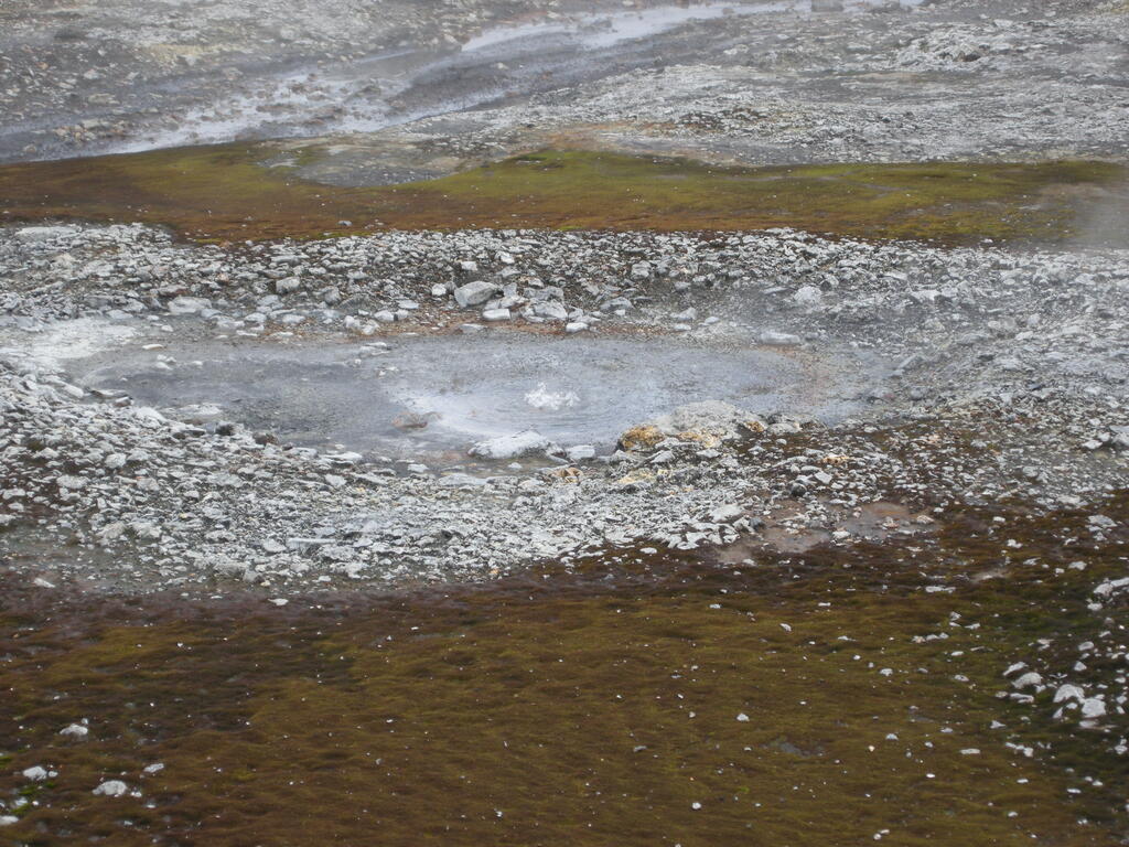 Hrafntinnusker, heiße Quelle