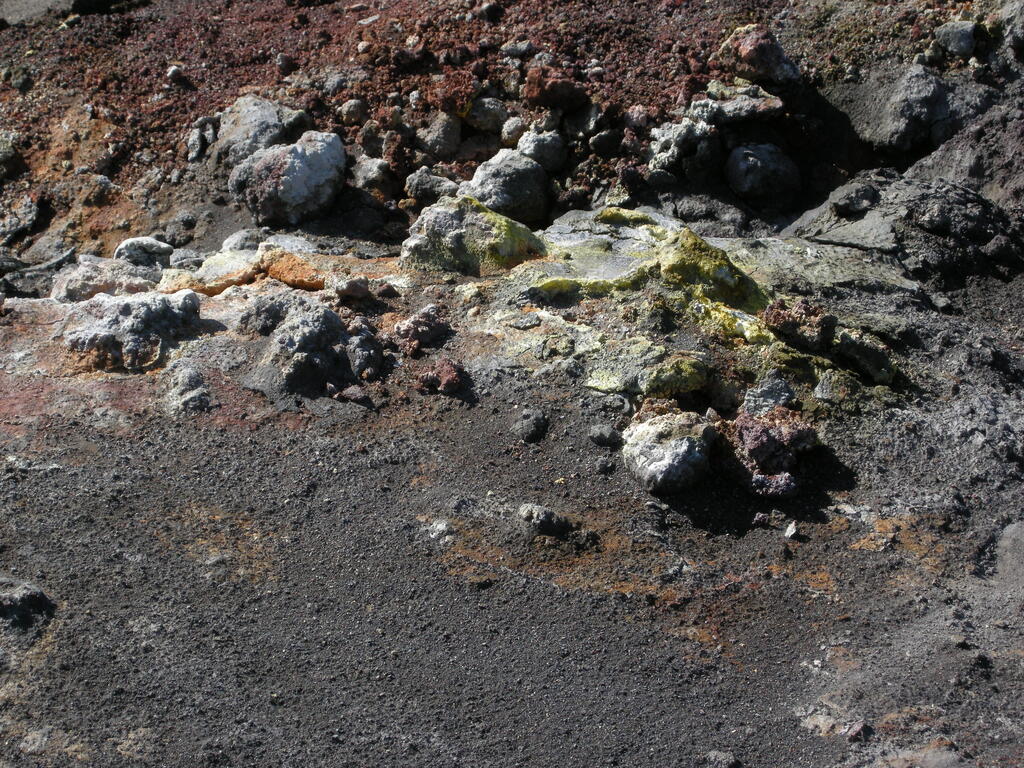 Fimmvörðuháls, Schwefel aus einer Fumarole
