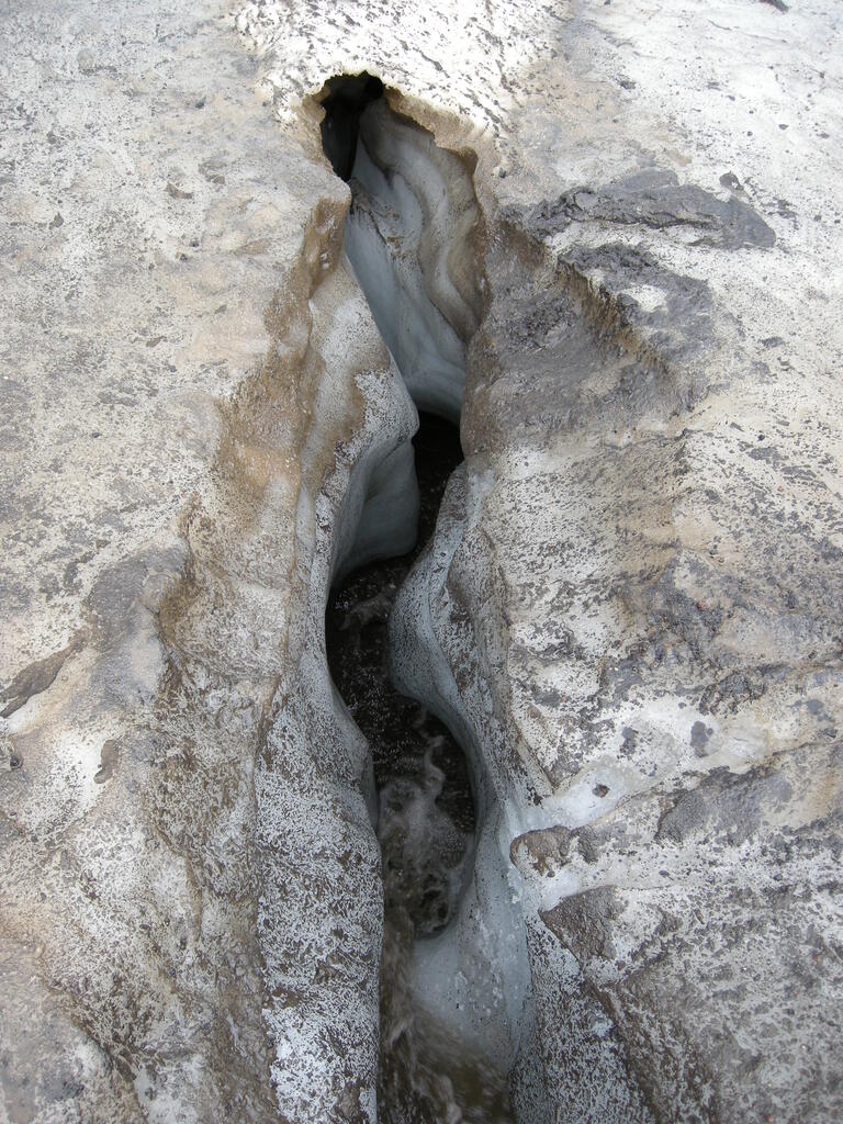 Kverkfjöll, auf dem Gletscher, Schmelzwasser Kaskade