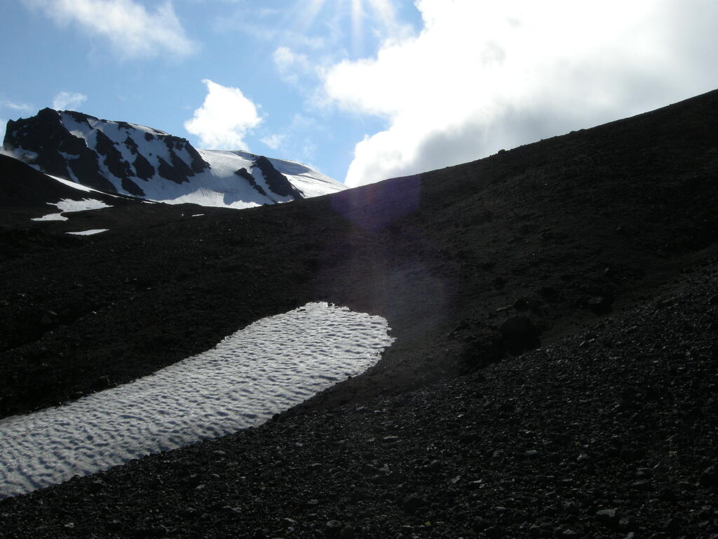 Langsam nähern wir uns dem kleinen Gletscher