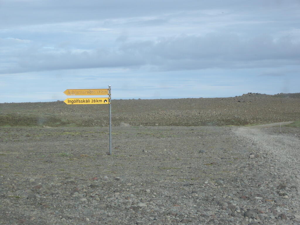 Abzweig von der F752 nach Ingólfsskáli