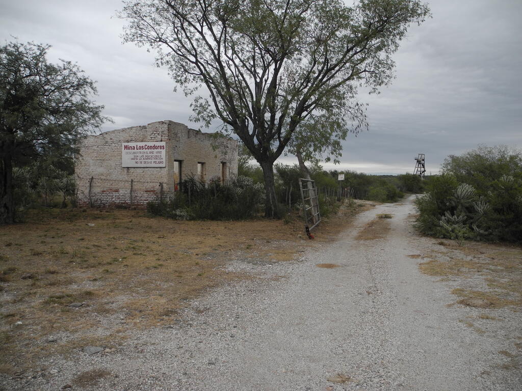 Einfahrt zur Mina Los Condores