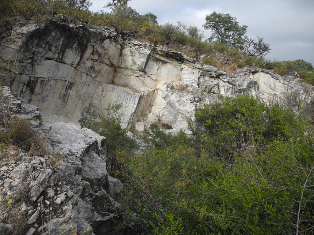 Ein kleiner Steinbruch neben der alten Grube