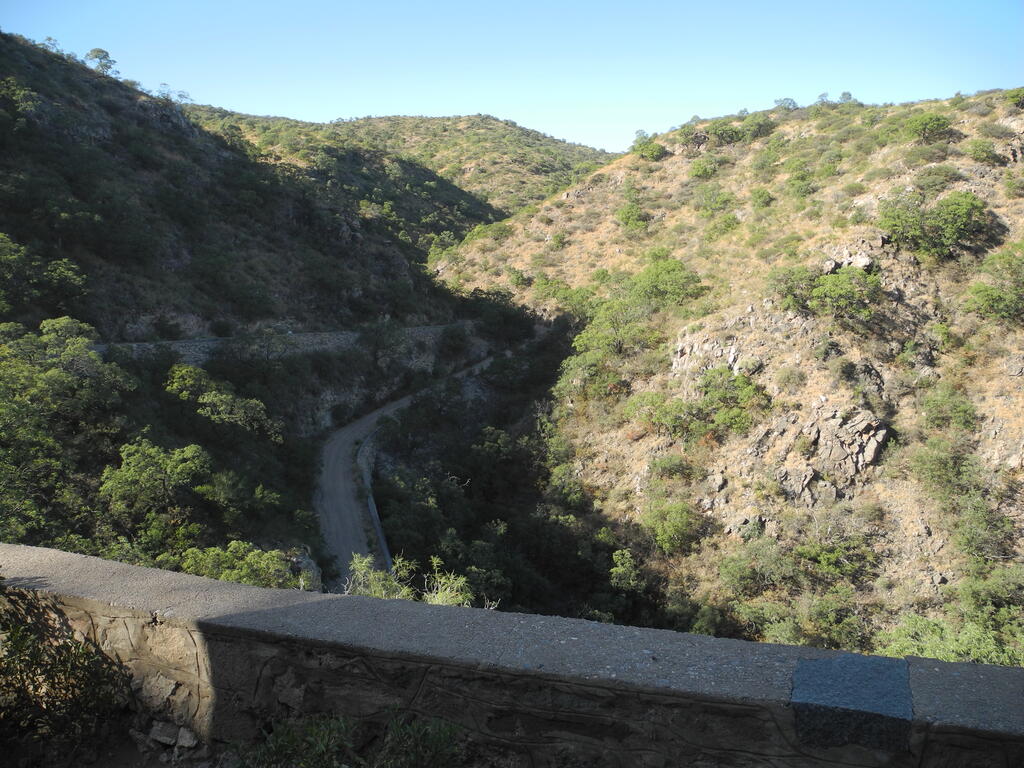 Landschaft an der RPE92 zwischen San Marcos Sierras und Capilla del Monte