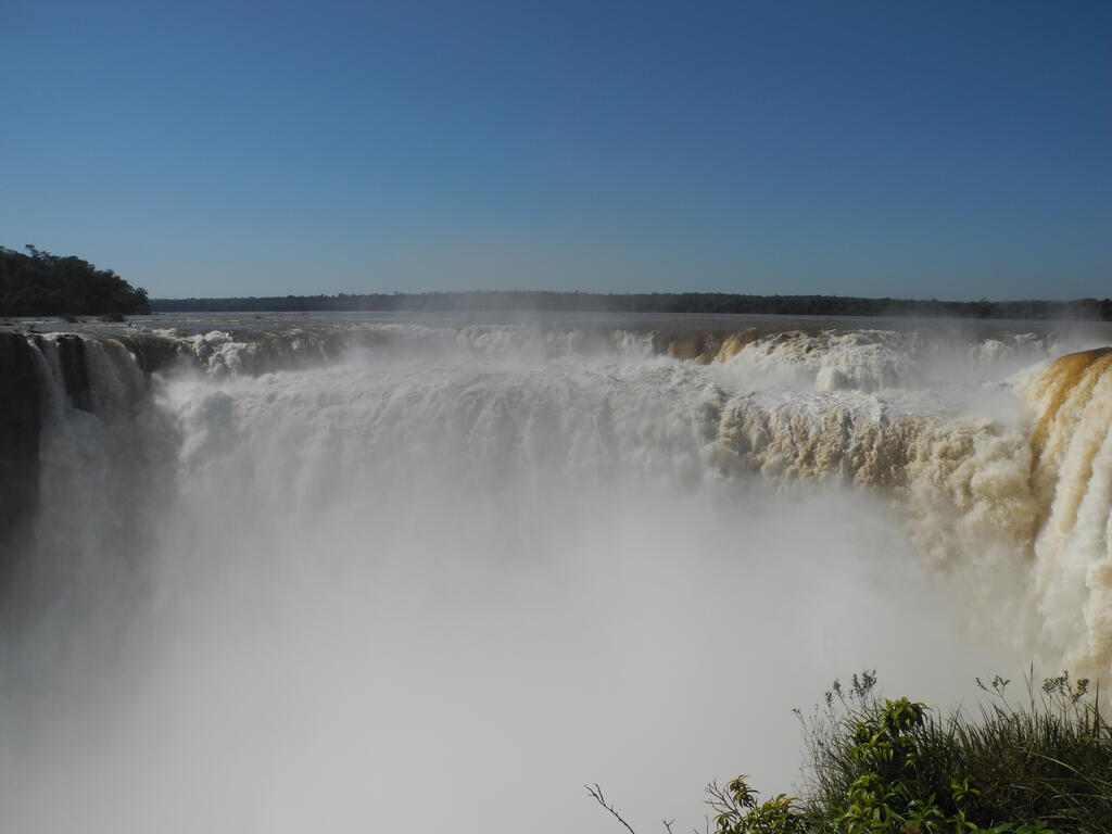 Wasserfall und Sprühnebel