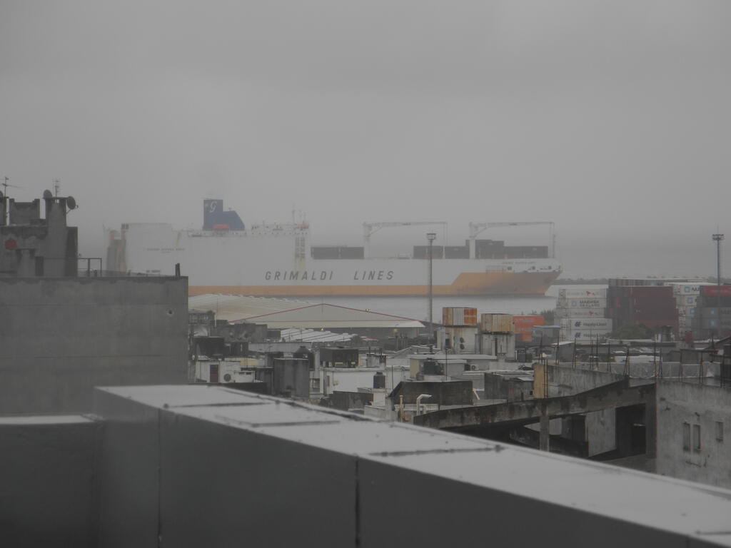 Die Grande Buenos Aires läuft endlich in den Hafen ein