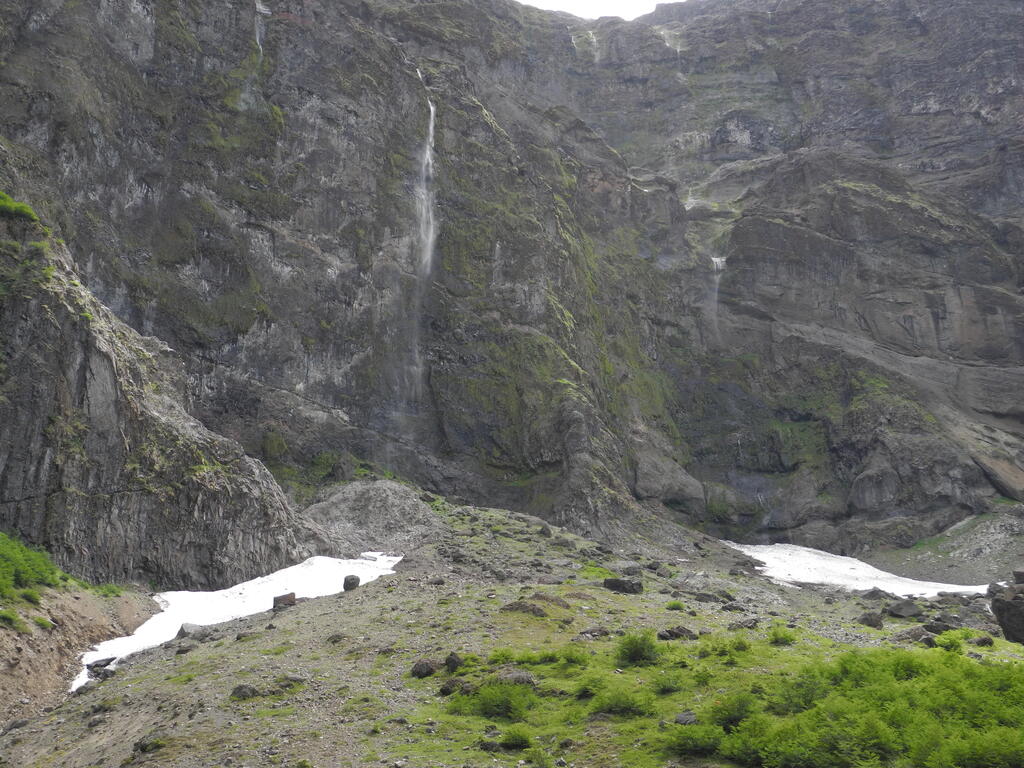 Wasserfälle teils vom Wind verweht