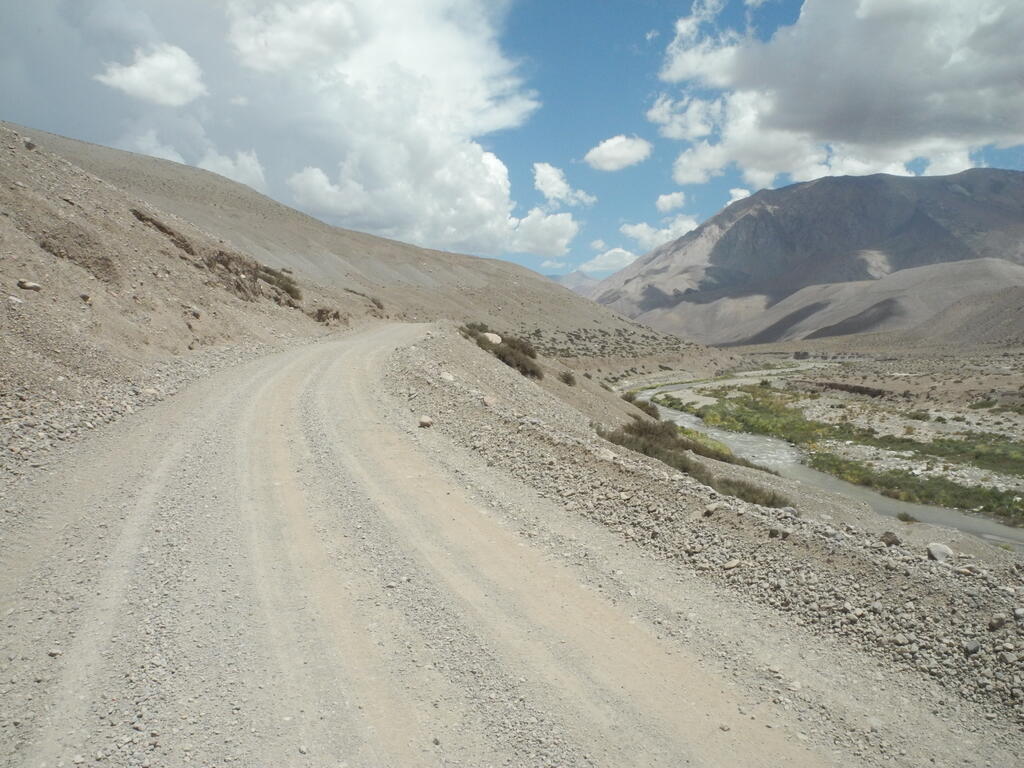 Das untere Tal auf der Fahrt zur Laguna Blanca