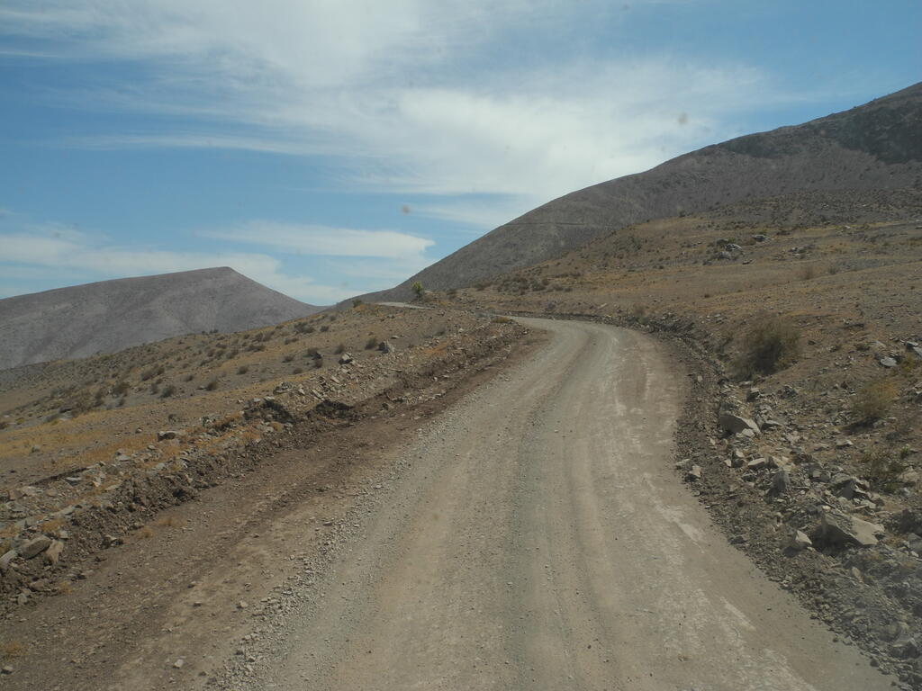 Bergauf auf der Straße D-205