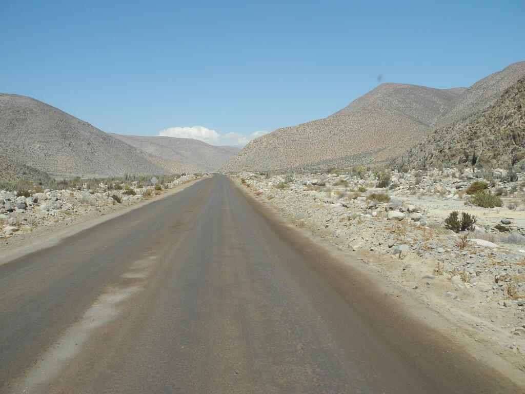 Straße D-115 im Tal