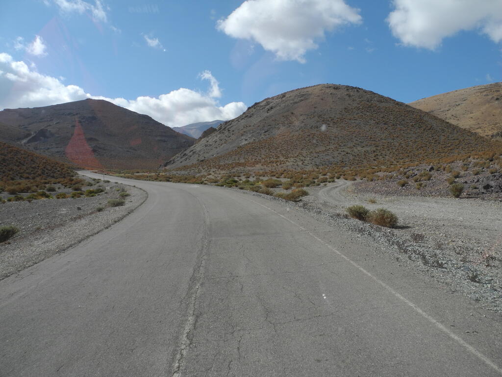 Straße D-115 im Tal