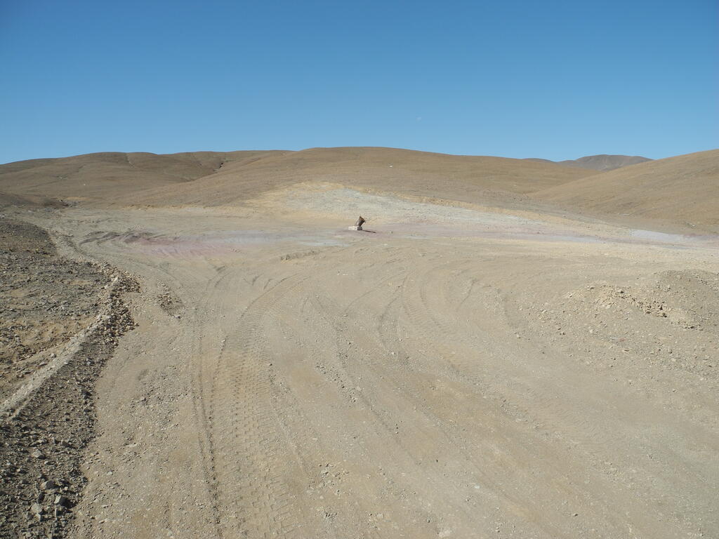 Der Grund für die gute Piste zum Übernachtungsplatz: ein Bohrloch