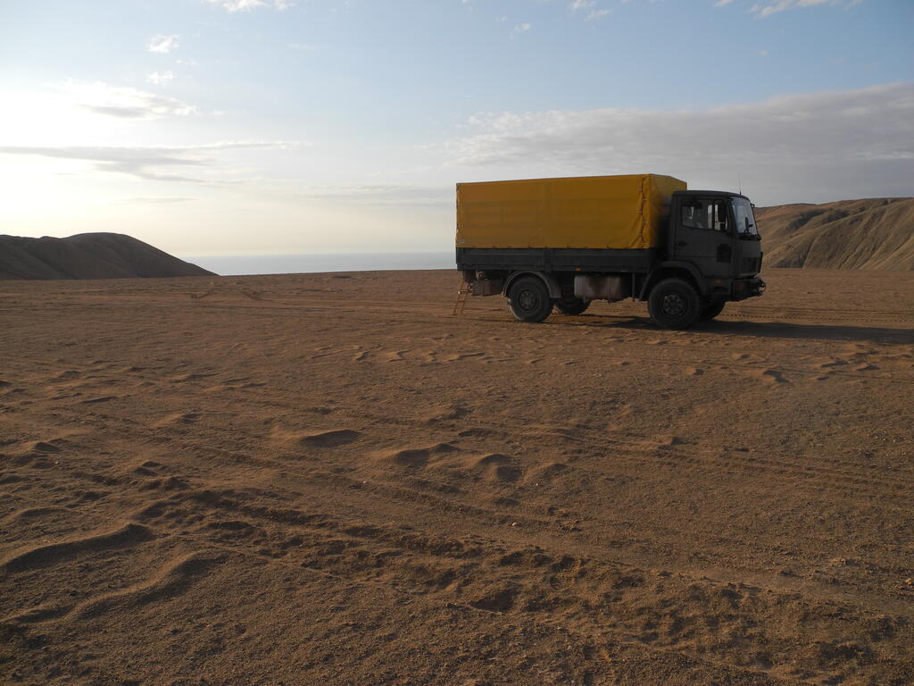 Camping in den Bergen oberhalb von Pisagua