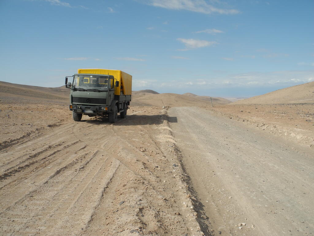 Camping am Straßenrand der A-770 in der Wüste
