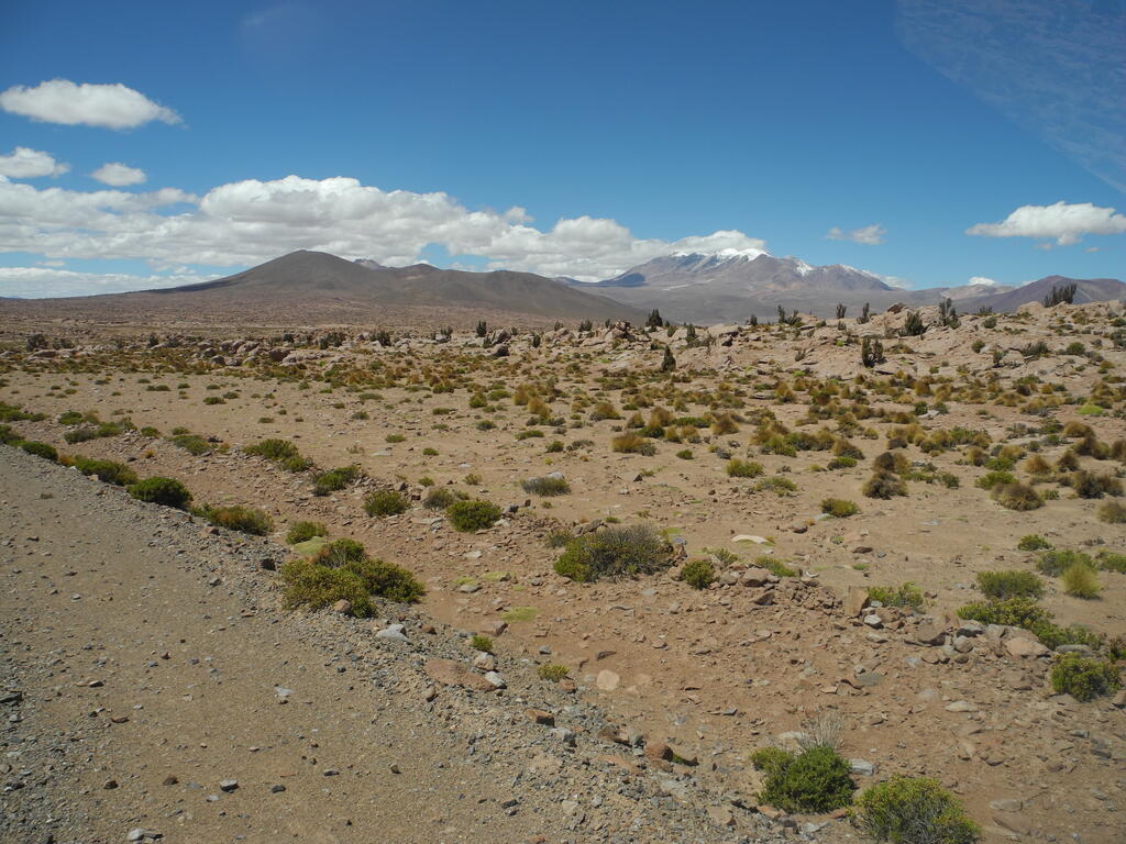 Gesteinsformationen neben der Straße