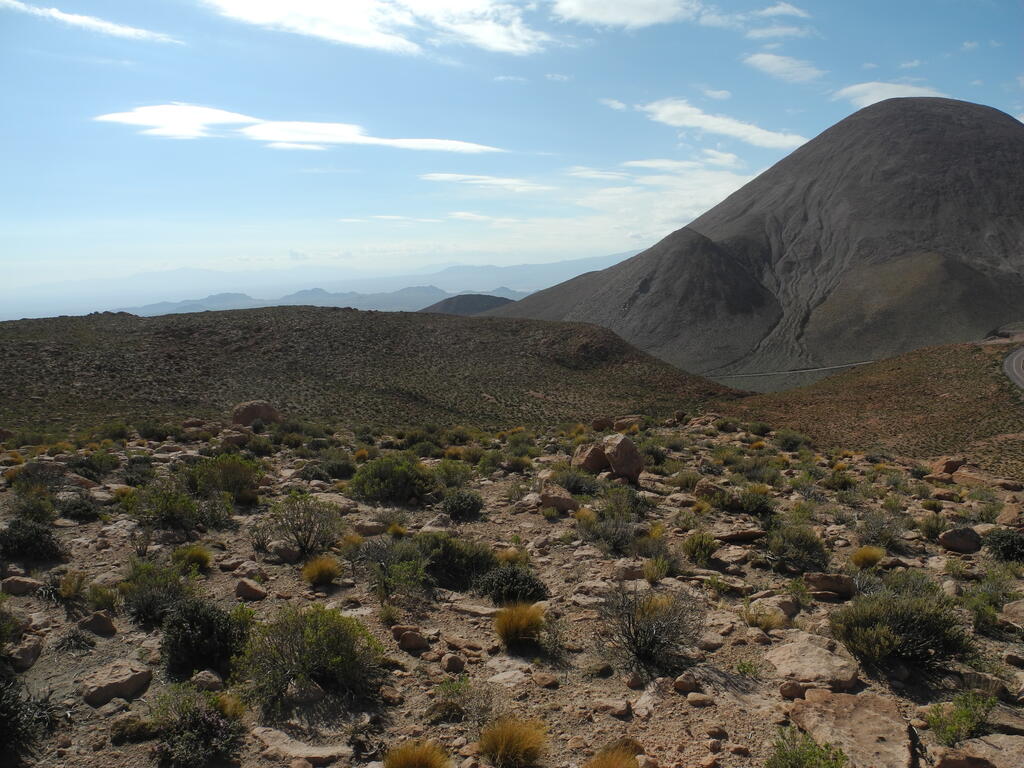Blick vom benachbarten Hügel