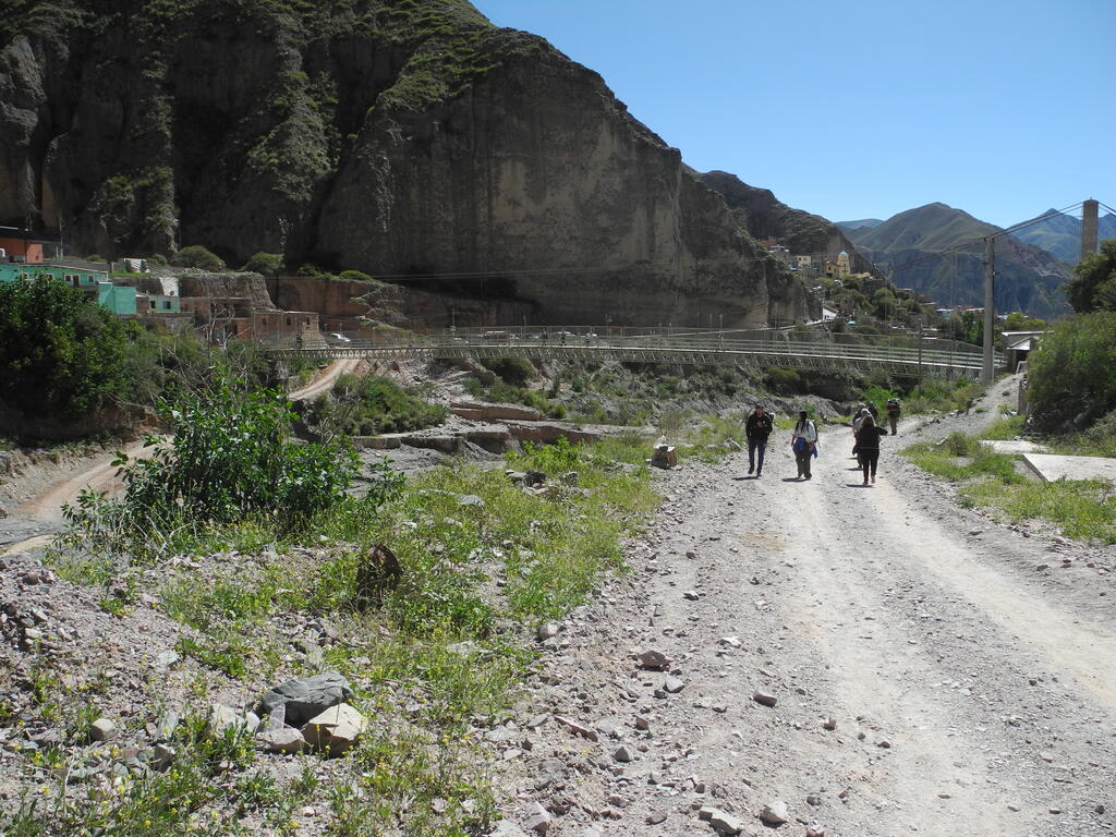 Blick vom Parkplatz auf Iruya