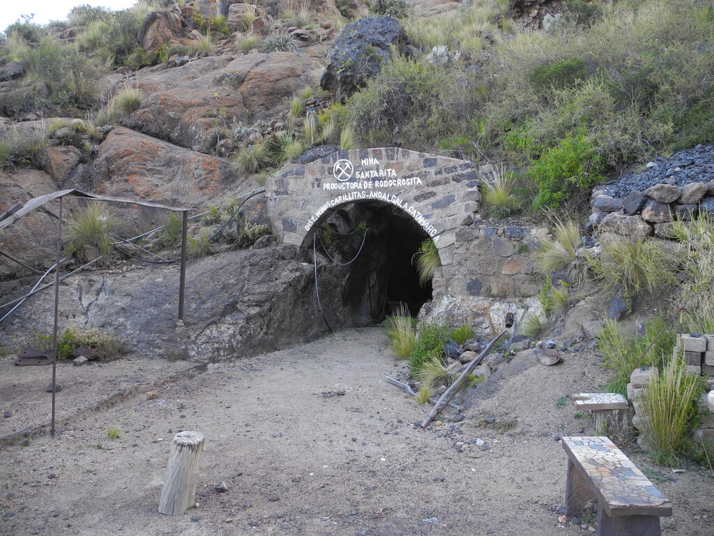 Stolleneingang der Mina Santa Rita