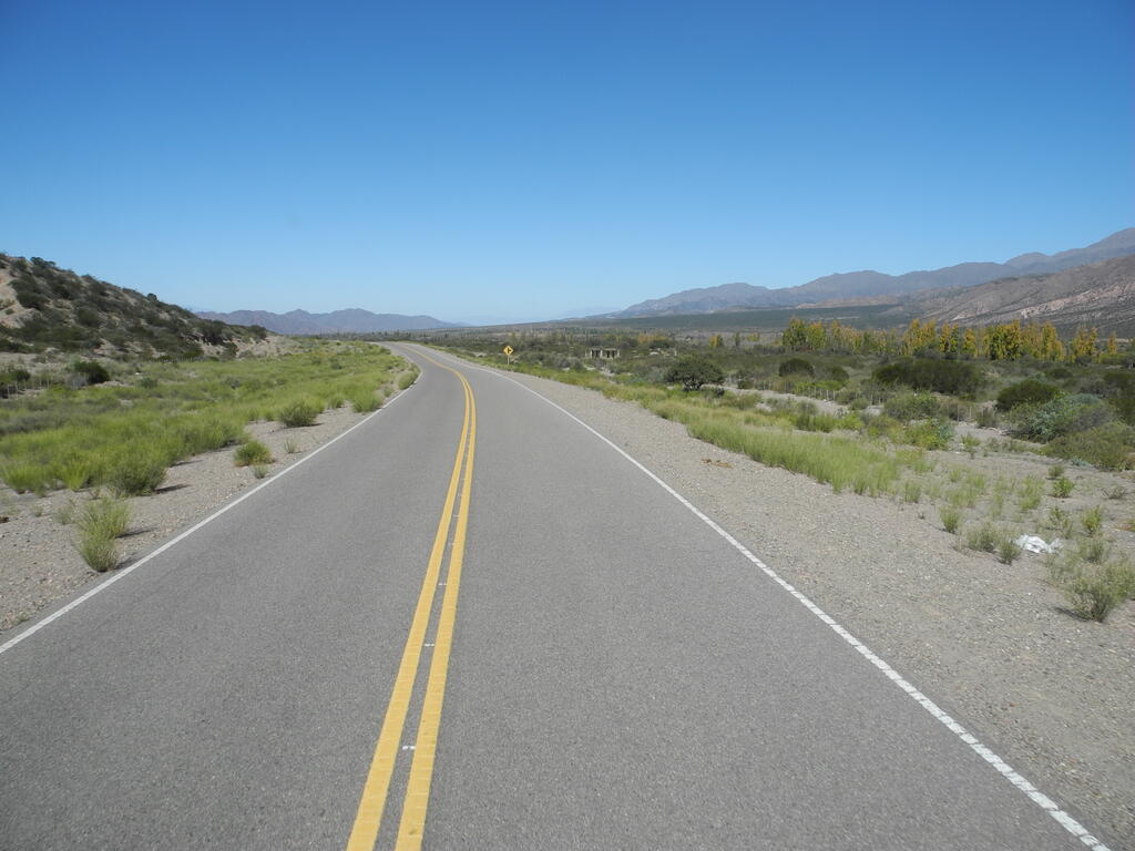 Landschaft an der Straße von Tinogasta nach Famatina